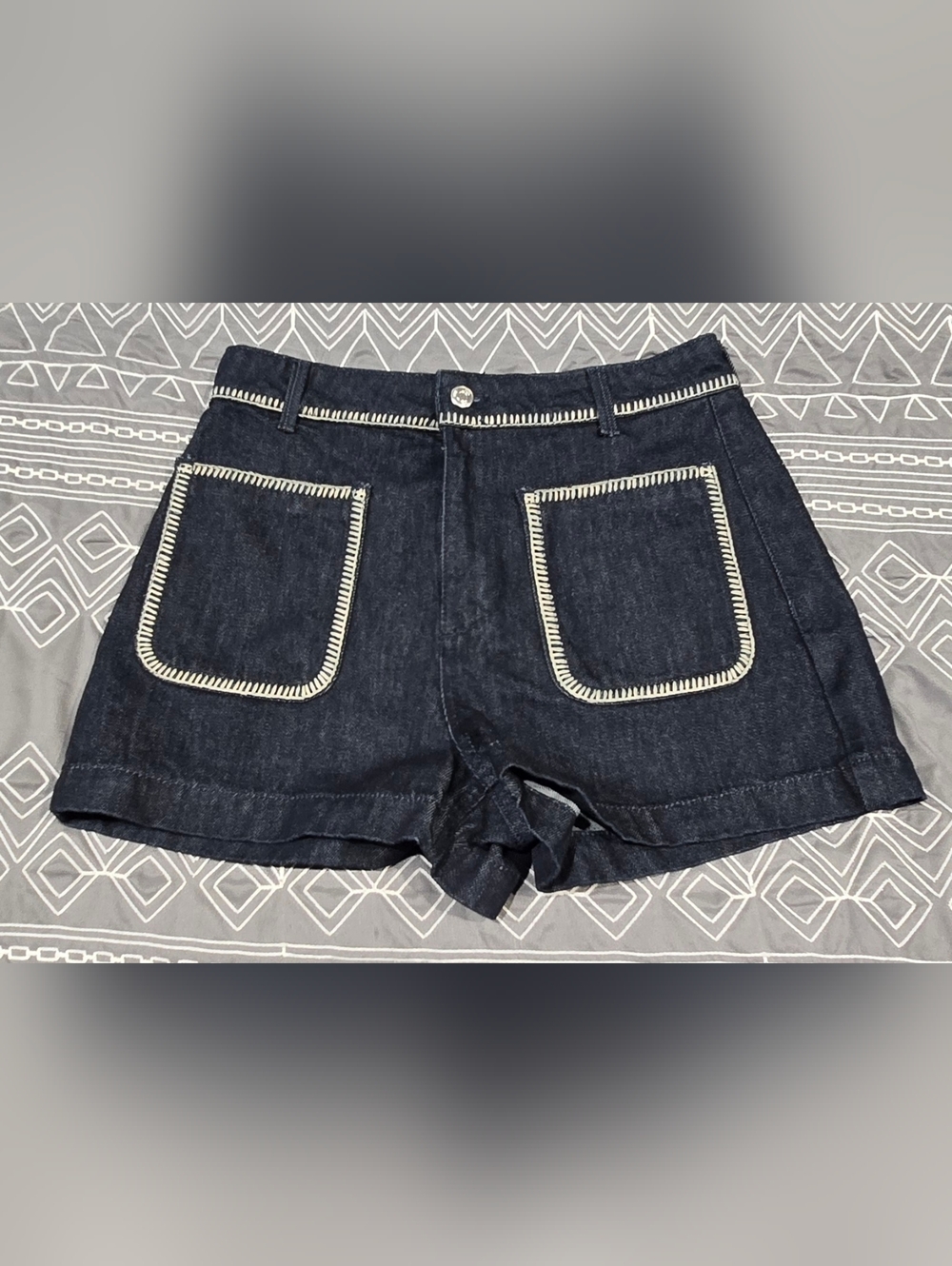 Zara High Waisted Embroidery Denim Shorts Size 6